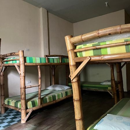 Sharky Hostel Oslob Ngoại thất bức ảnh