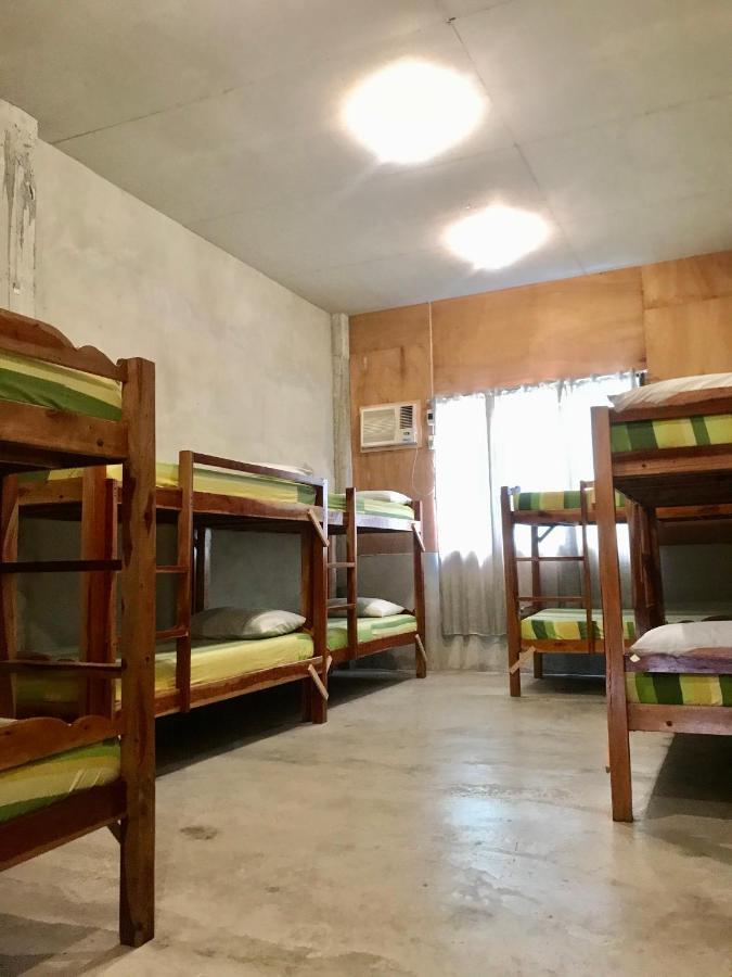 Sharky Hostel Oslob Ngoại thất bức ảnh