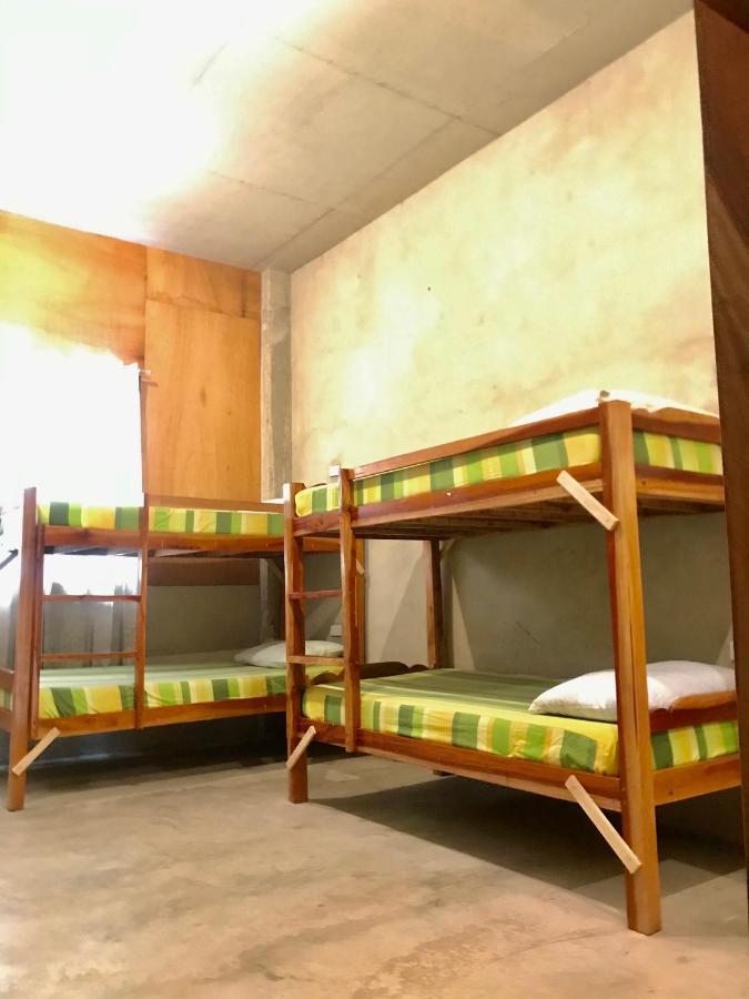 Sharky Hostel Oslob Ngoại thất bức ảnh