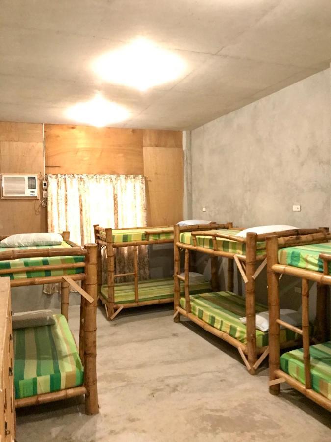 Sharky Hostel Oslob Ngoại thất bức ảnh