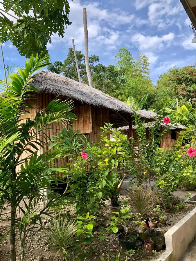 Sharky Hostel Oslob Ngoại thất bức ảnh