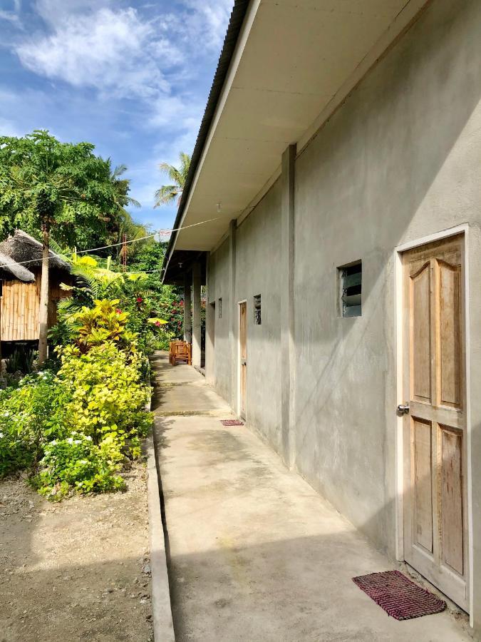 Sharky Hostel Oslob Ngoại thất bức ảnh